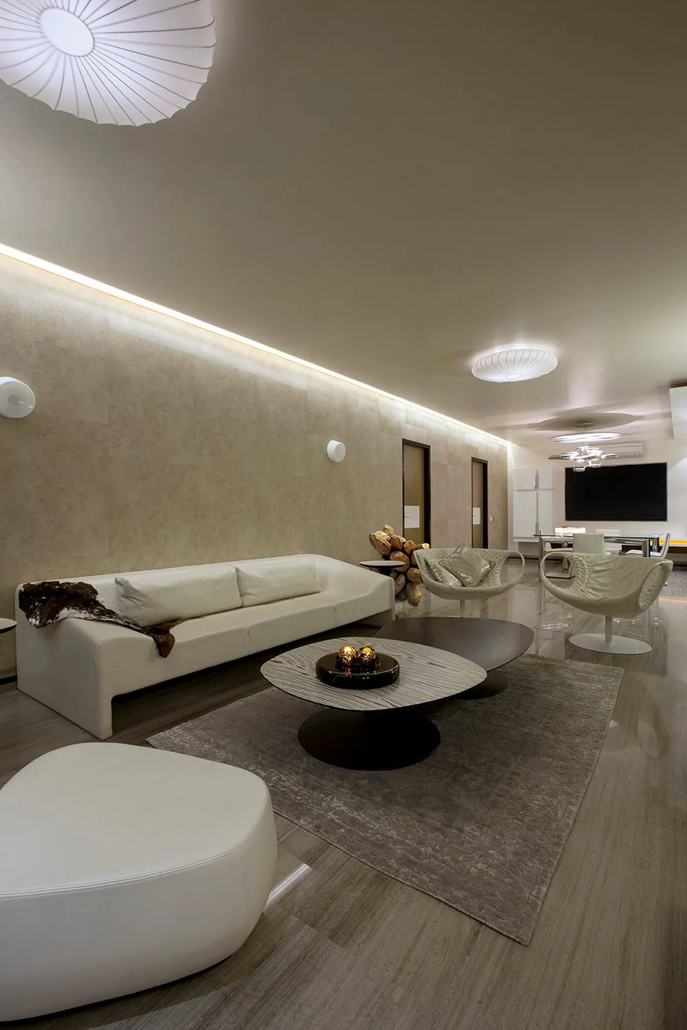 Apartment by the Bay, Mumbai, India