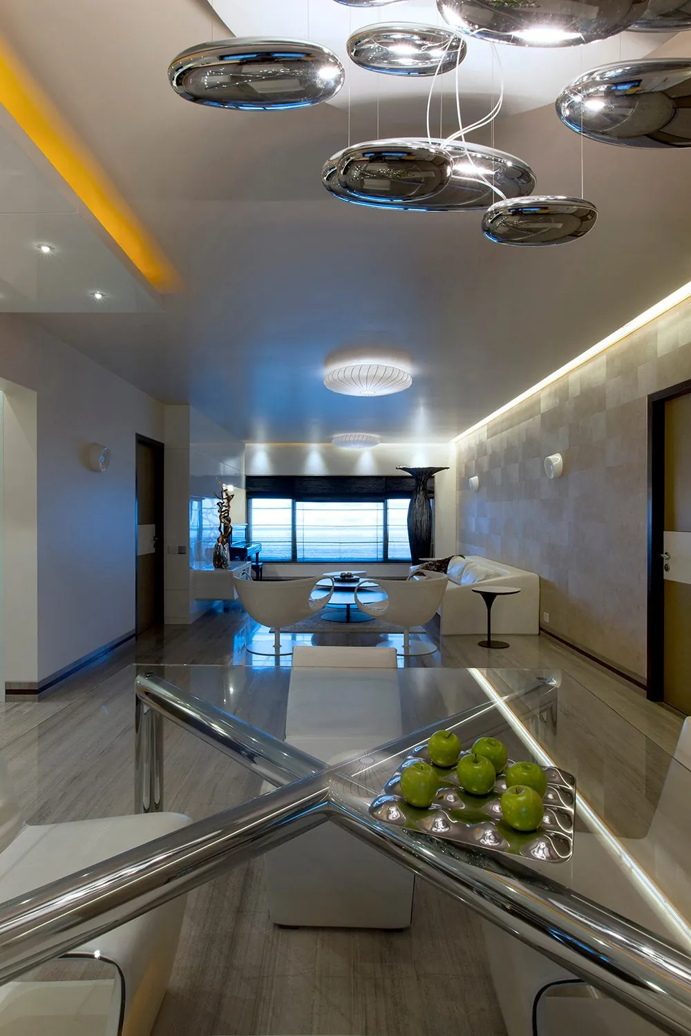 Apartment by the Bay: Living and dining, looking toward the sea