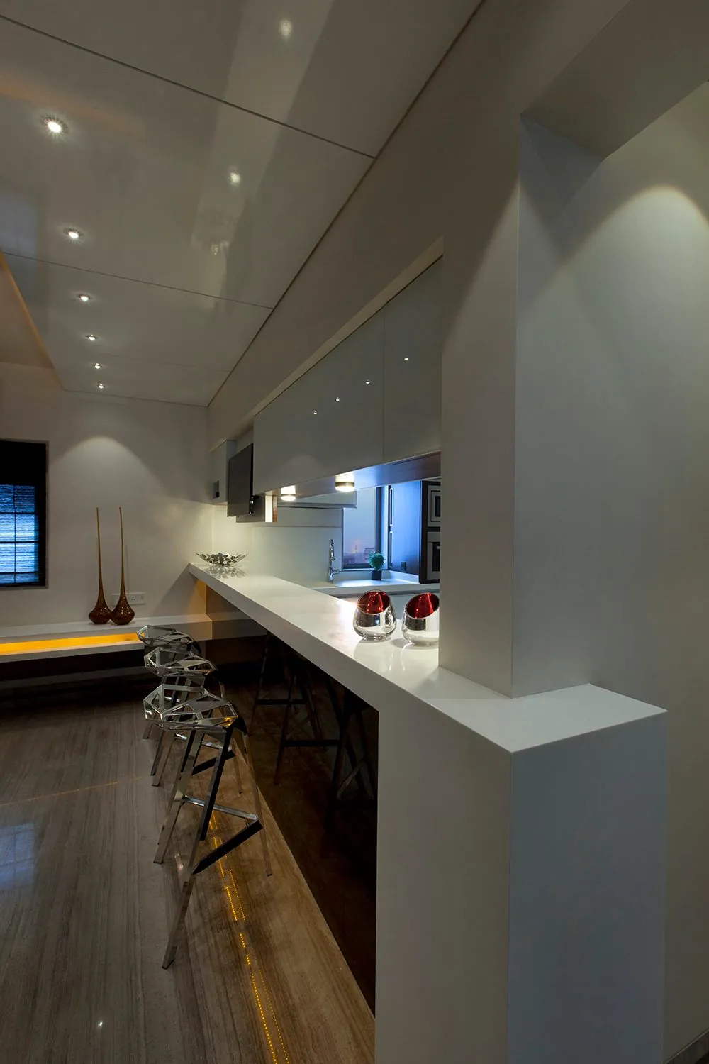 Apartment by the Bay: Kitchen counter