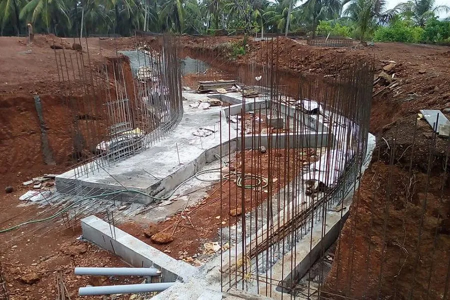 House of Cantilevers: Under construction