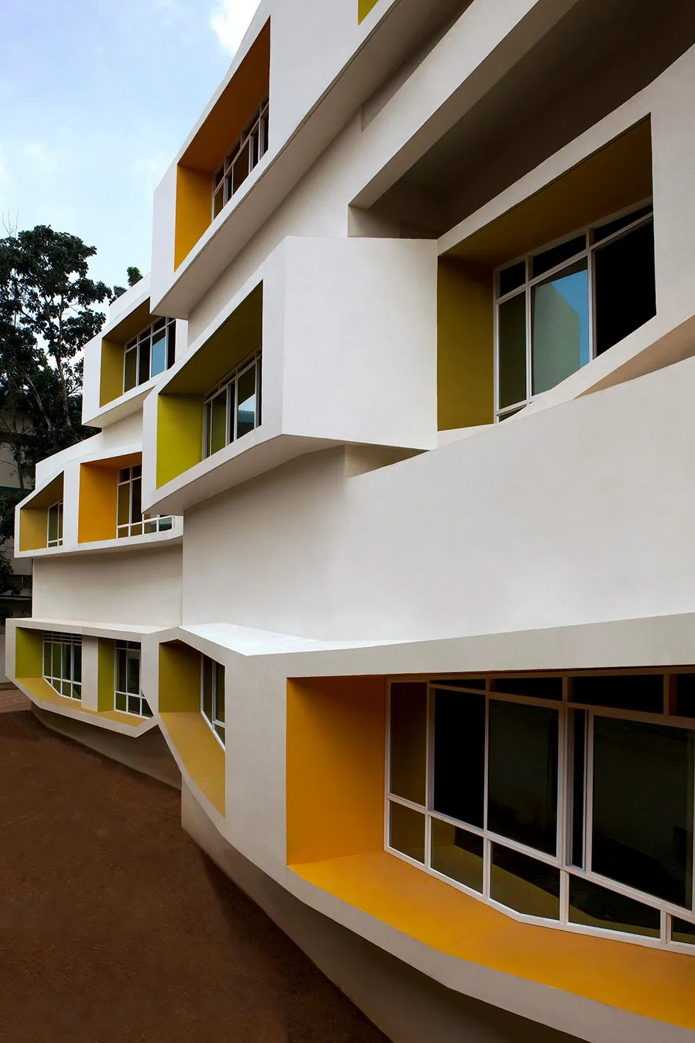 Stacked Tectonics: Façade from the courtyard