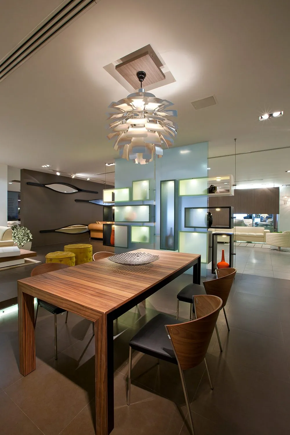 Stanley Lifestyle Store: Dining setting